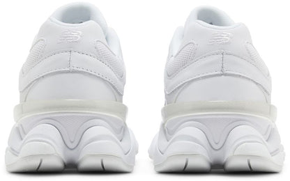9060 Triple White