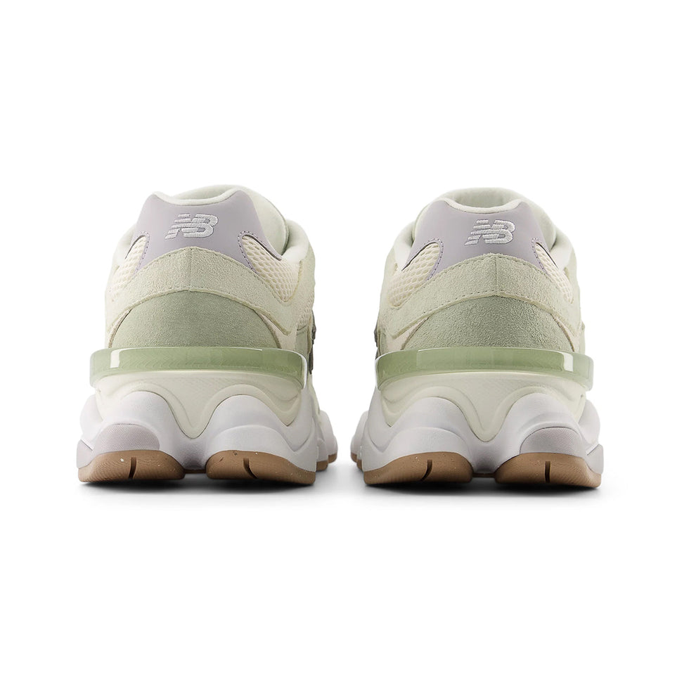 9060 Pearl Grey