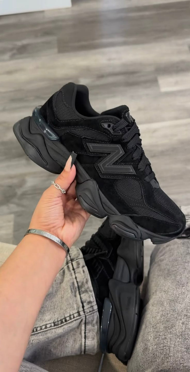 9060 Triple Black Cat