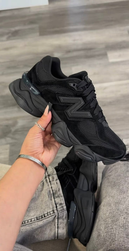 9060 Triple Black Cat