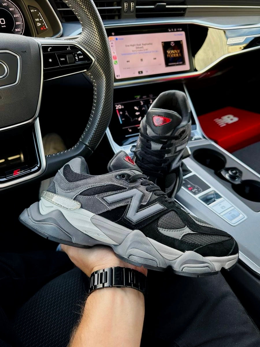 9060 Black/Castlerock